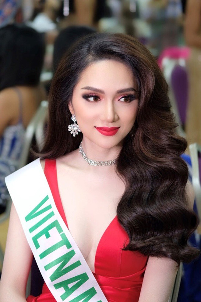 Từng tuyên bố không đi thi Hoa hậu chuyển giới, 3 năm sau Hương Giang Idol lại bất ngờ làm nên lịch sử Từng tuyên bố không đi thi Hoa hậu chuyển giới, 3 năm sau Hương Giang Idol lại bất ngờ làm nên lịch sử